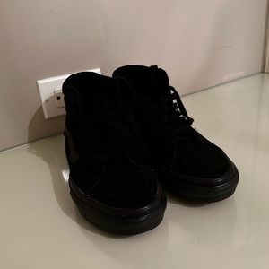 Vans Filmore High Top Skate Shoes *Size 5*